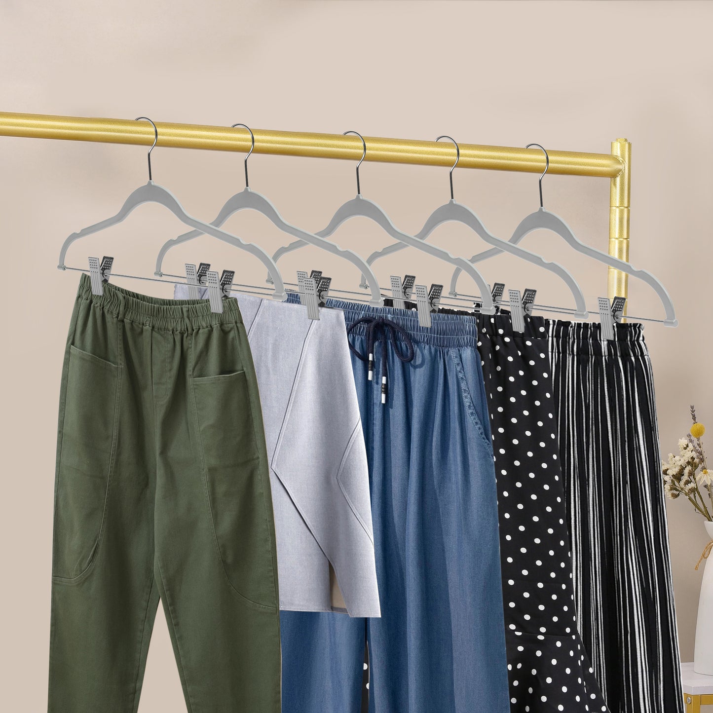 PL053 Plastic Skirt Hangers - Gray - 80 Hangers