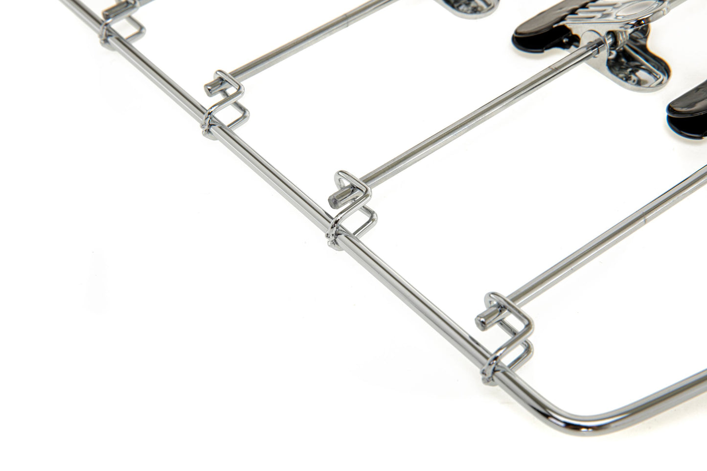 M061 - Heavy Duty 4 Tier Hanger Rack with Clips - 30 pcs