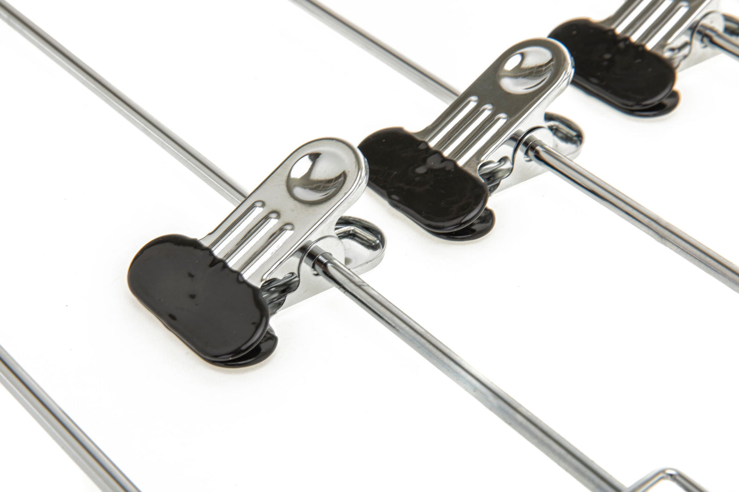 M061 - Heavy Duty 4 Tier Hanger Rack with Clips - 30 pcs