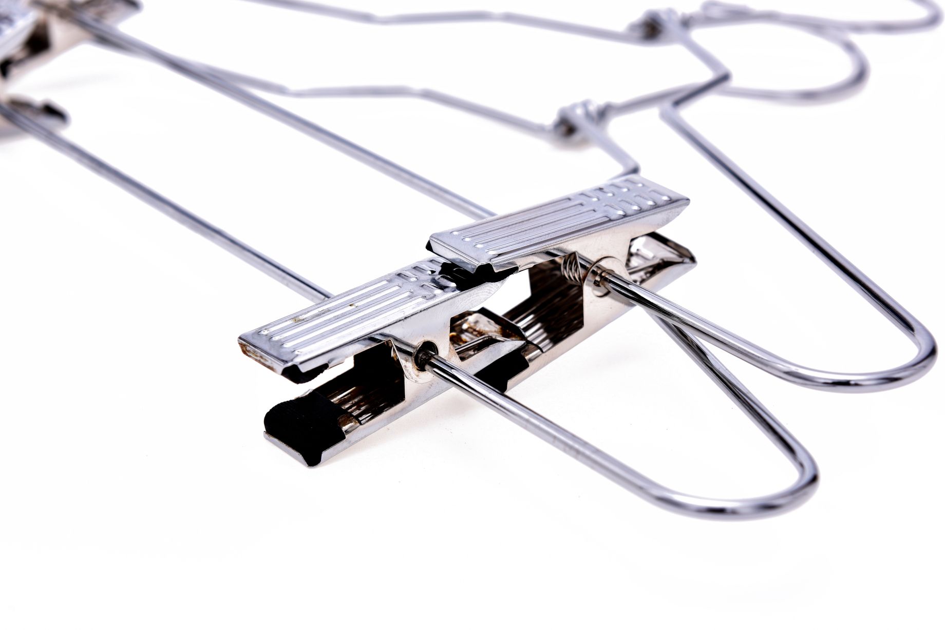 M056  - Metal Hanger 14" with Clips Swivel Hook Teen