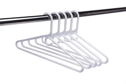 P031 - Plastic Heavy-Duty Hanger White - 100 Hangers