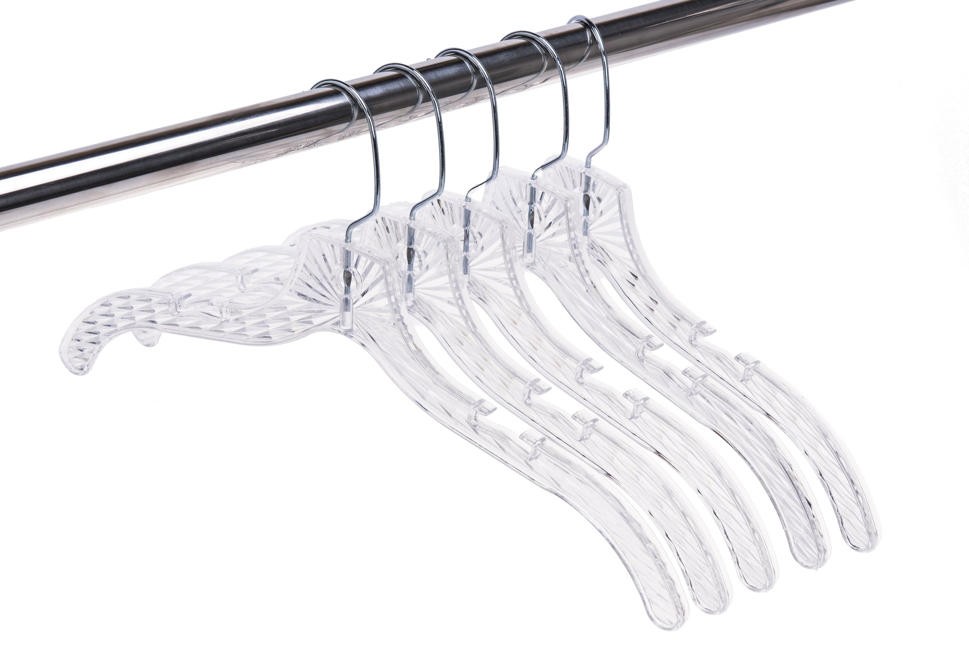 P020 - Crystal Plastic Shirt Hanger - 100 Hangers