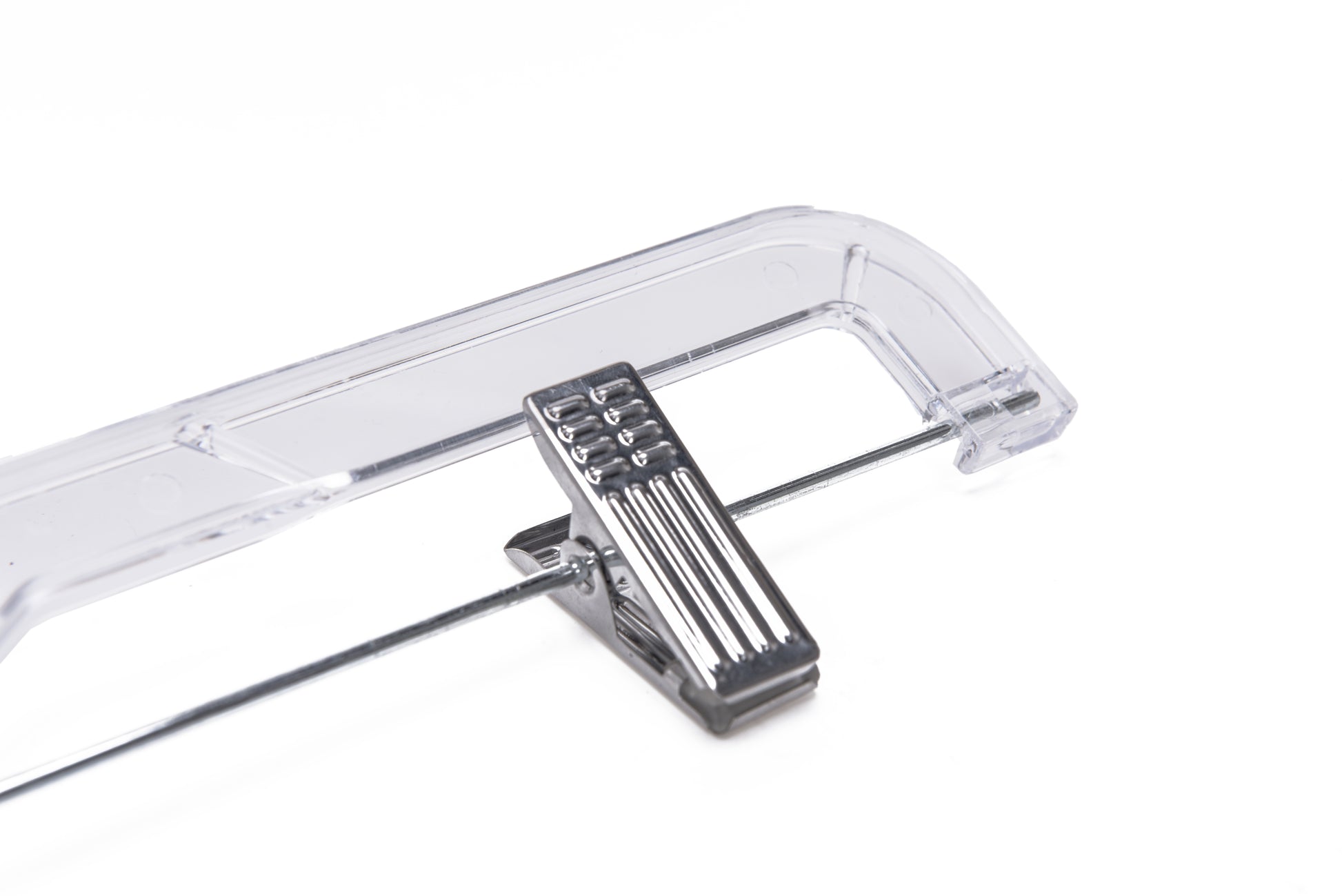 P022 - Crystal Plastic Skirt Hanger with Clips - 100 pcs (Retail Packed)