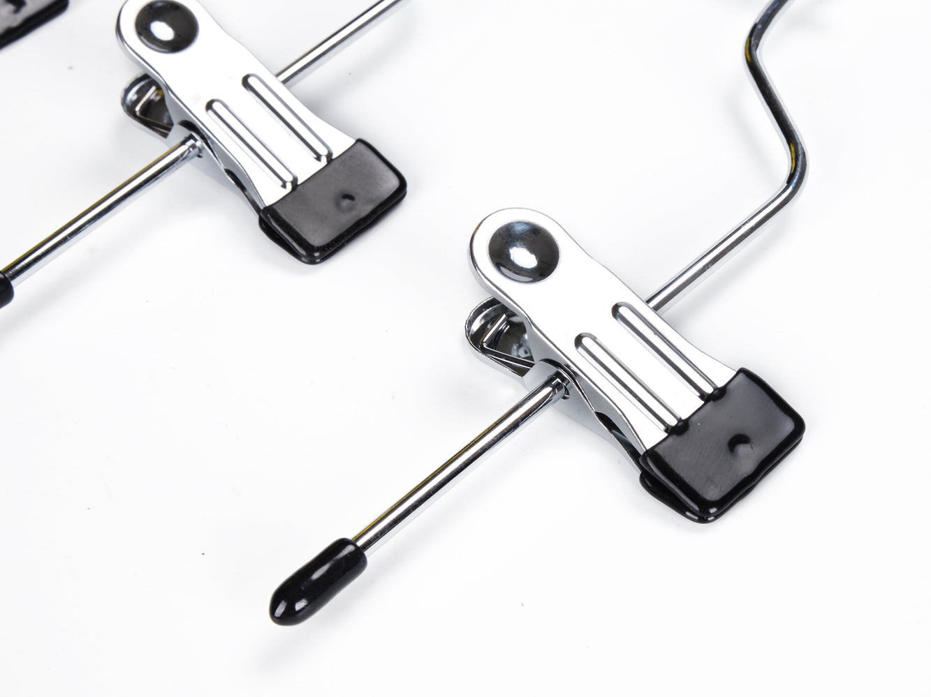 2801 - Heavy Duty 4 Tier Hanger with Clips - 32 hangers