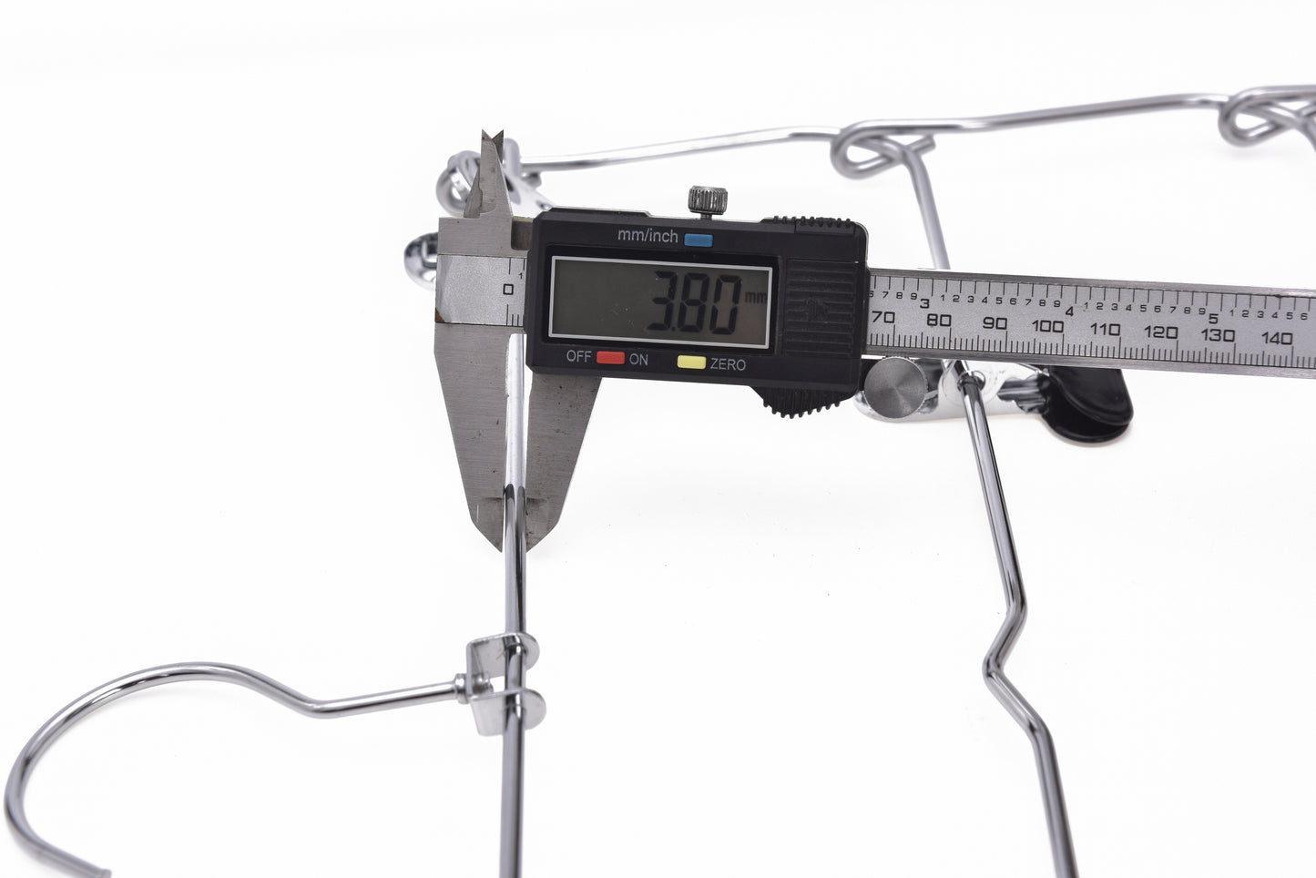 M050 - Heavy Duty 4 Tier Hanger Foldable Wide Clips - 24 pcs (Retail Packed)