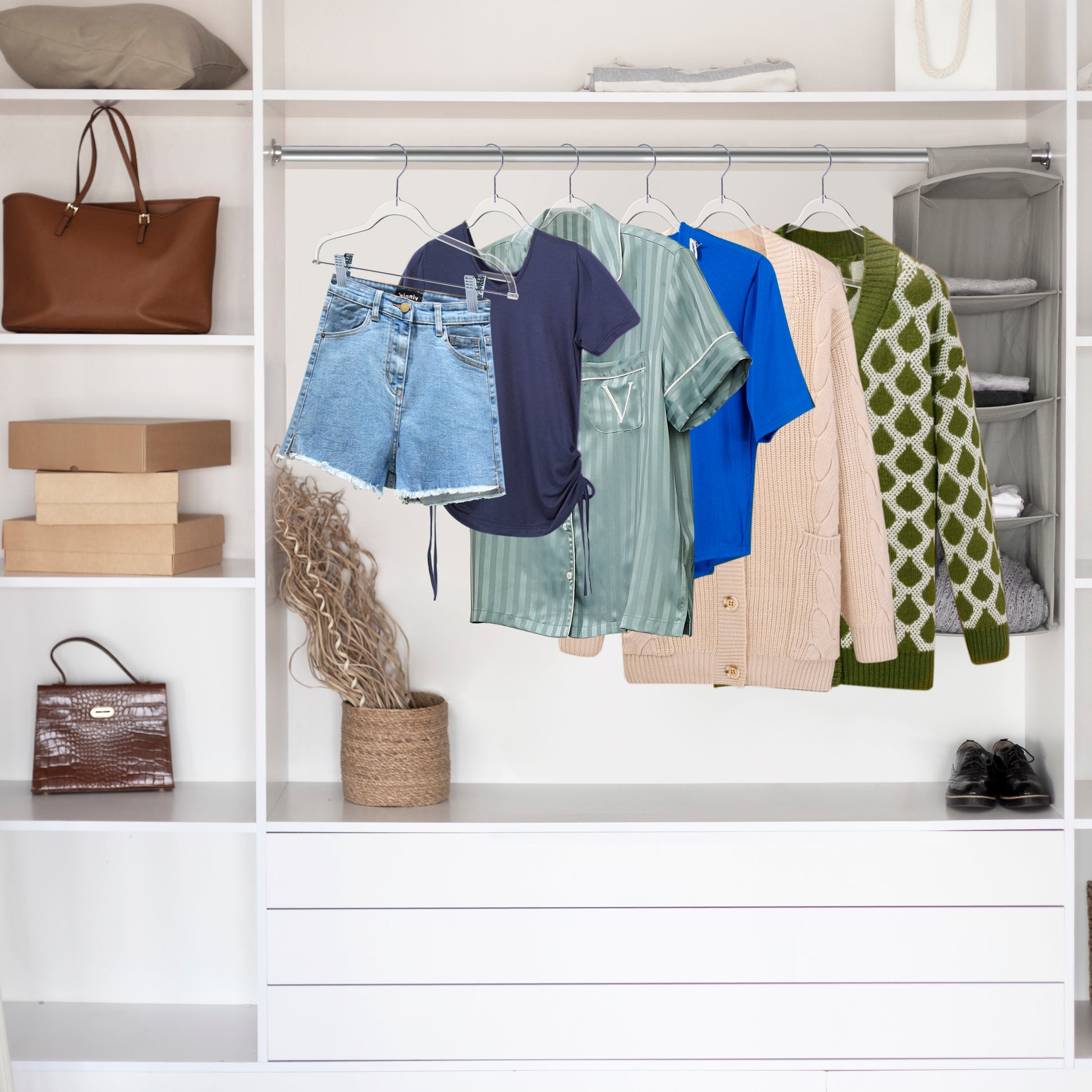 P255 Plastic Skirt Hangers Slim Heavy Duty - Clear - 100 Hangers