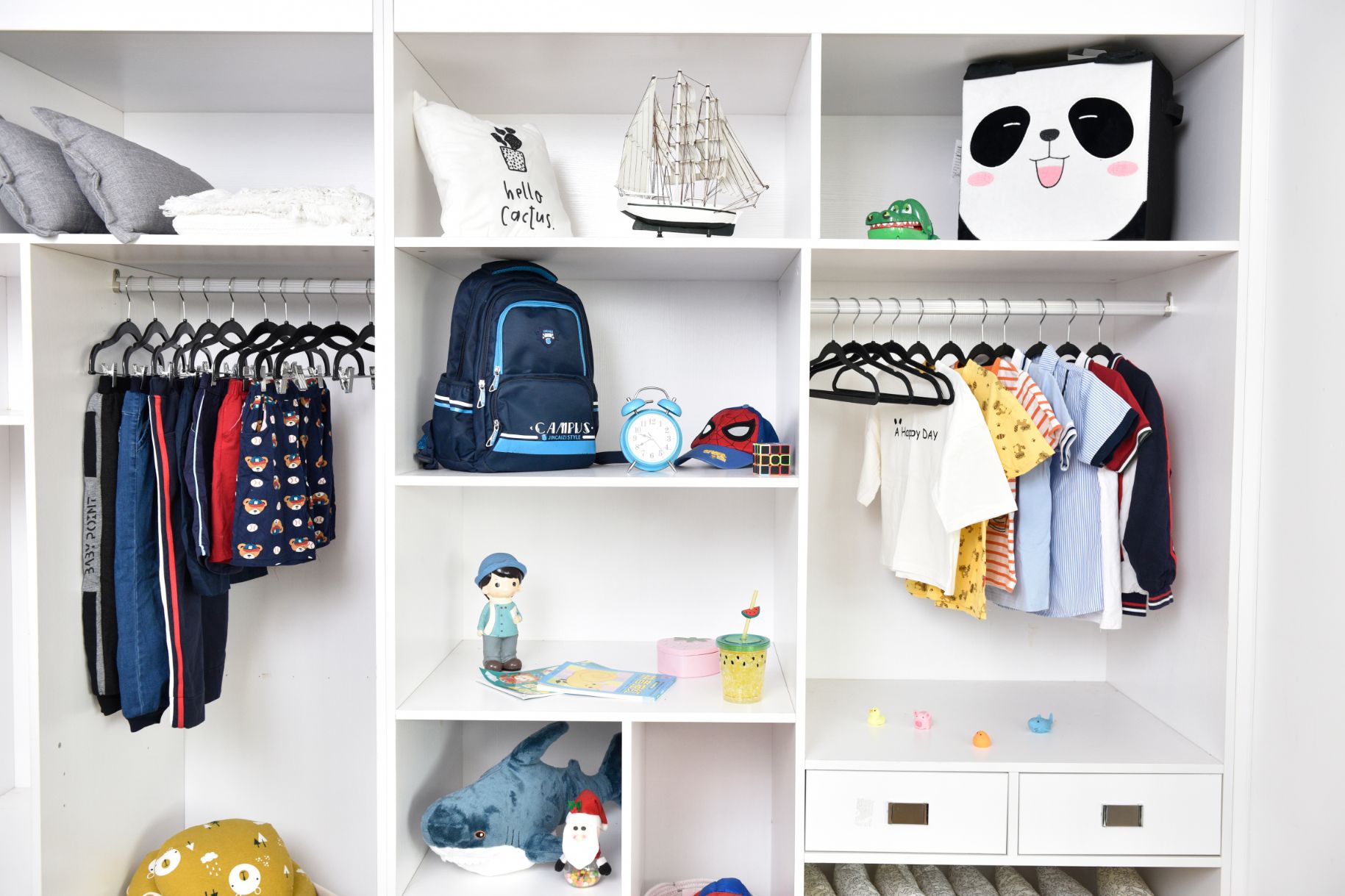 PL030 - Kids Plastic Hanger for Coats and Shirts with Swivel Hook, Chrome Hook