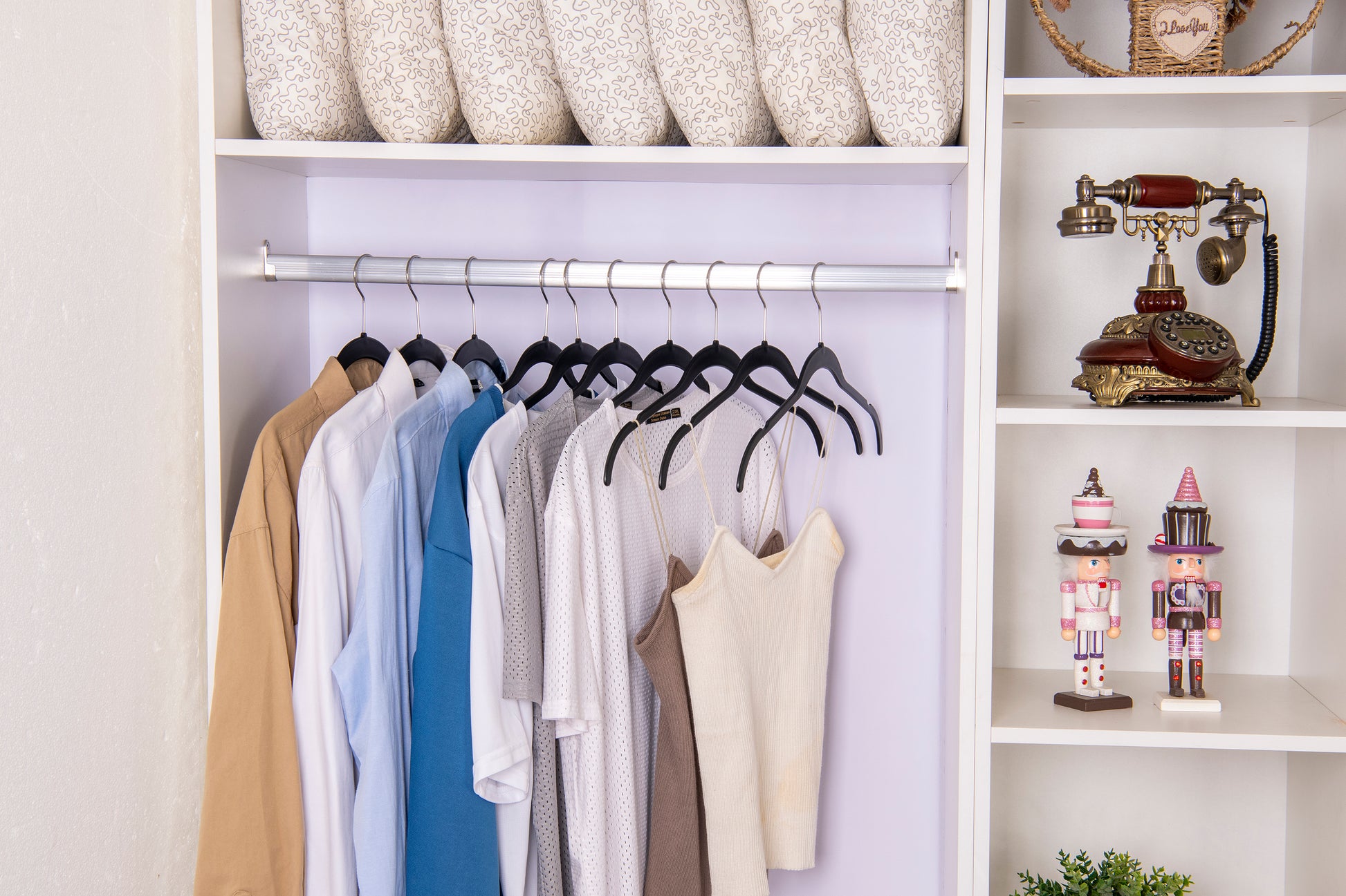 PL060 - 16.5" ABS Plastic Slim Shirt Hangers 