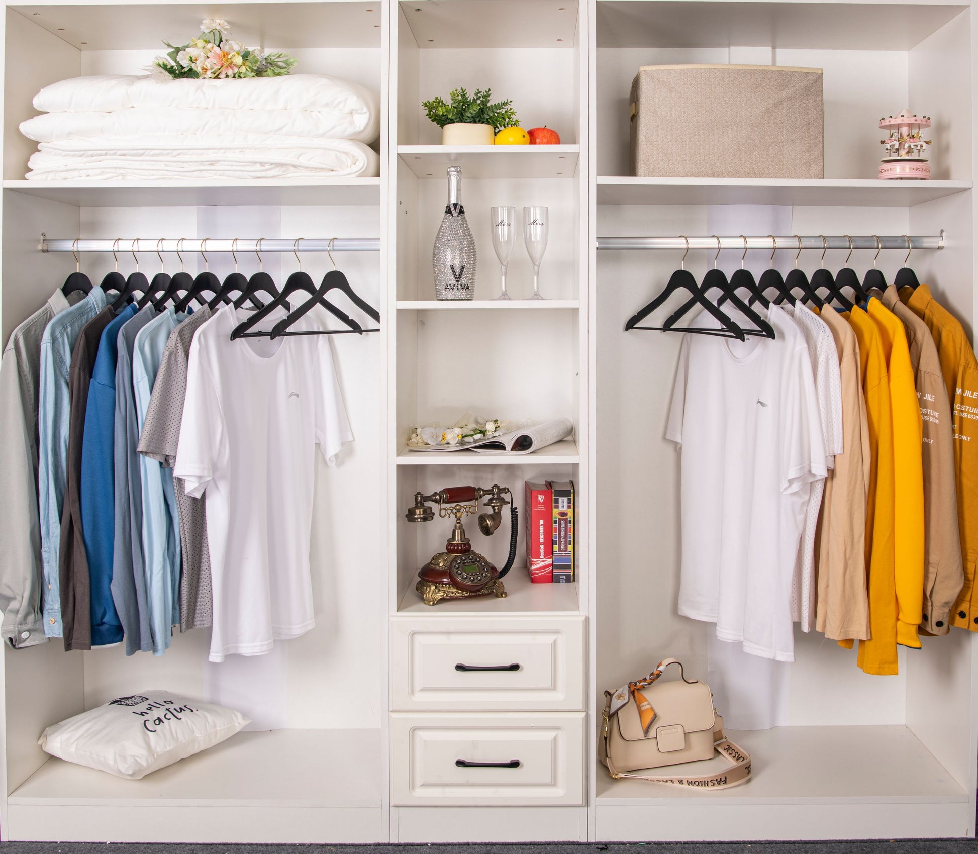 WS70 BK - Ultra Slim Suit Hangers with Pant Bar Black and Gold Hook - 100 Pcs 