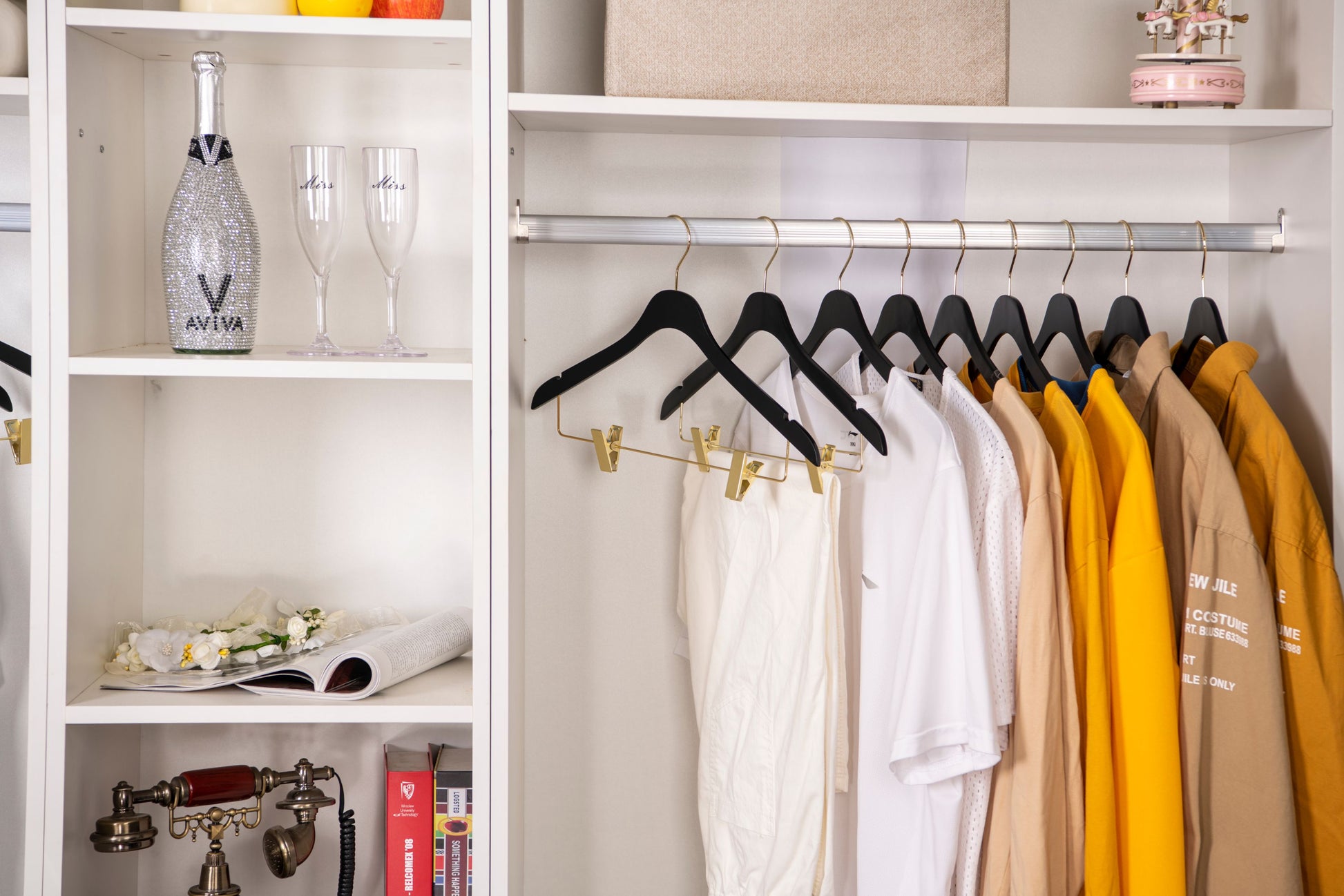 WS73-BK - Ultra Slim Skirt Pant Hangers + Clips Black with Gold clips - 100 Pcs 