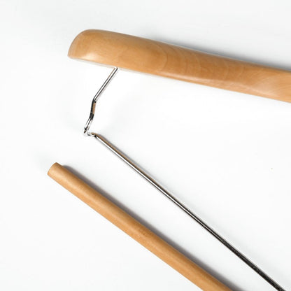 W5901 - Curved Wooden Hanger 17" Locking bar Natural, wide Shoulders