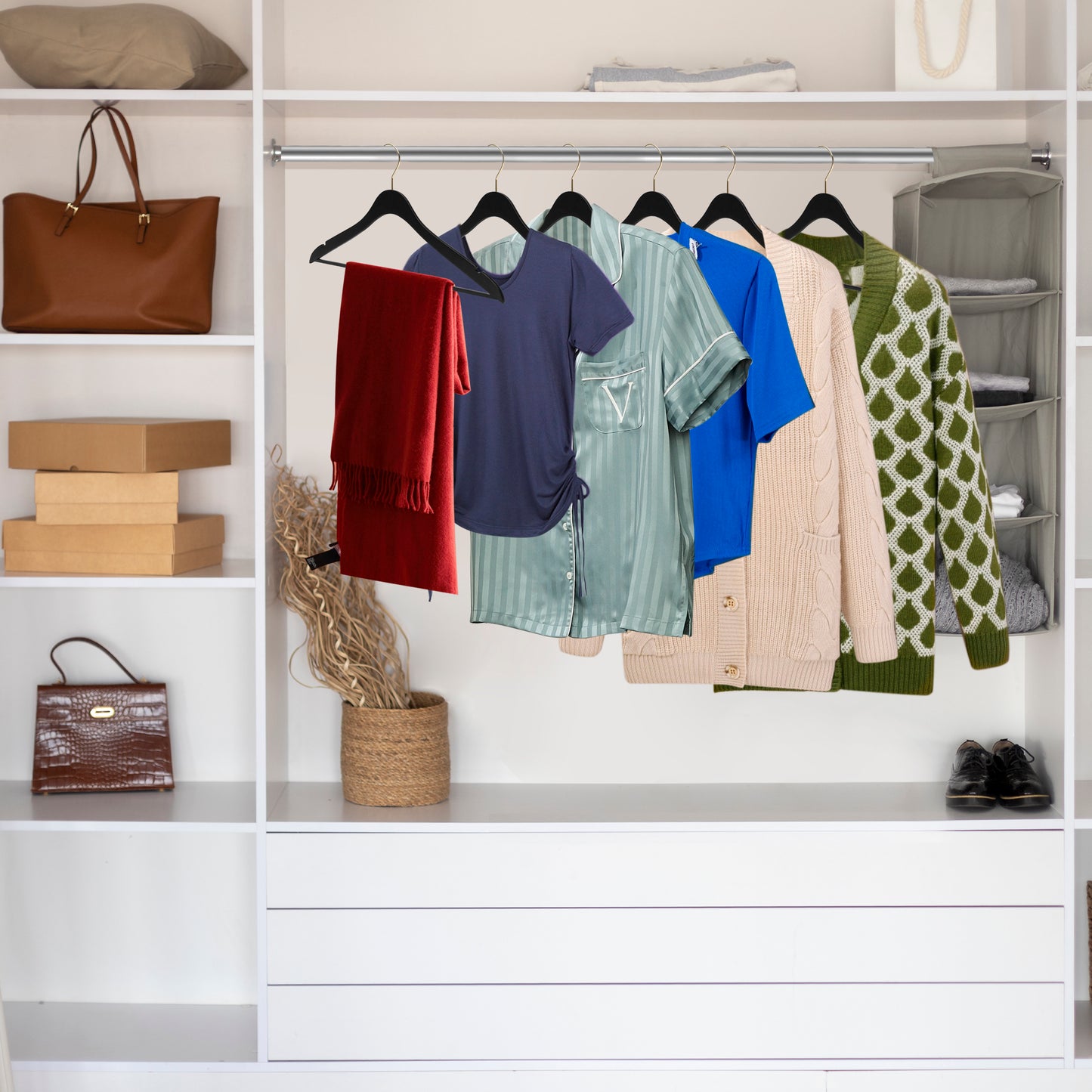 WS70 BK - Ultra Slim Suit Hangers with Pant Bar Black and Gold Hook - 100 Pcs 